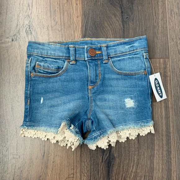 3T Denim Shorts with Lace Detail - Picture 3 of 7
